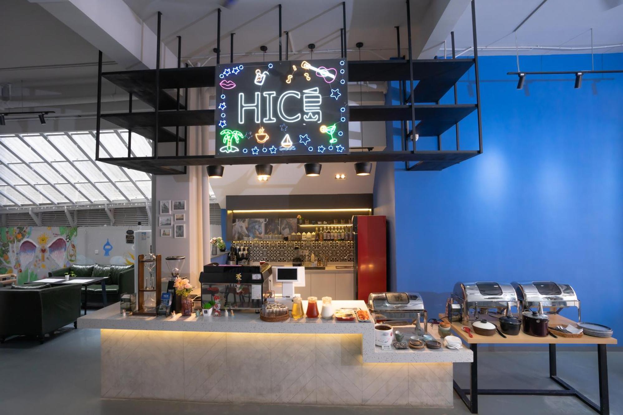 Ark Hotel Phnom Penh Esterno foto